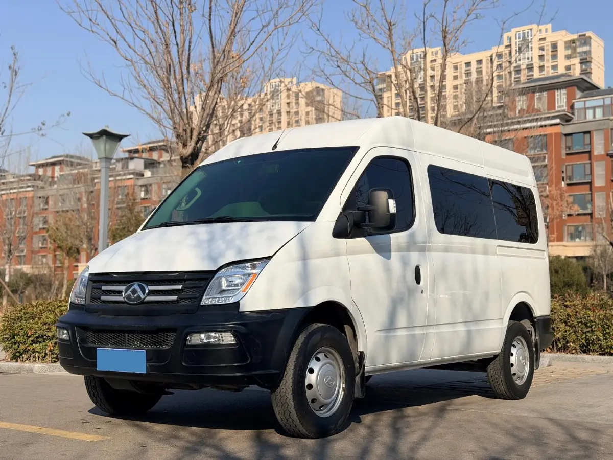 2020 MAXUS XinTu V80 2.5T 136HP L4 6MT