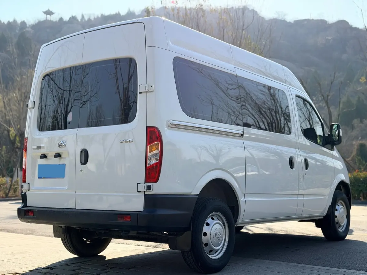 2020 MAXUS XinTu V80 2.5T 136HP L4 6MT,autocango,china used car exporter,china ev exporter,chinese used car exporter,chinese used ev exporter