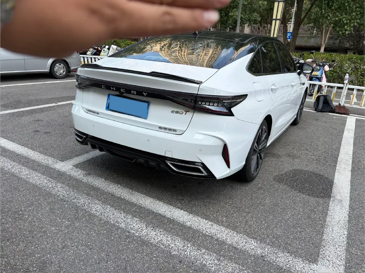 2022 Chery Arrizo 8 1.6T 197HP L4 7DCT,autocango,china used car exporter,china ev exporter,chinese used car exporter,chinese used ev exporter