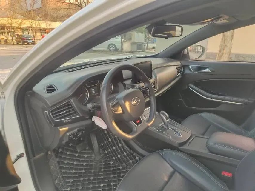 2018 Landwind XiaoYao 1.5T 163HP L4 CVT,autocango,china used car exporter,china ev exporter,chinese used car exporter,chinese used ev exporter