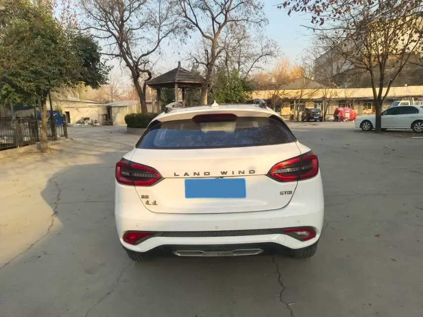 2018 Landwind XiaoYao 1.5T 163HP L4 CVT,autocango,china used car exporter,china ev exporter,chinese used car exporter,chinese used ev exporter