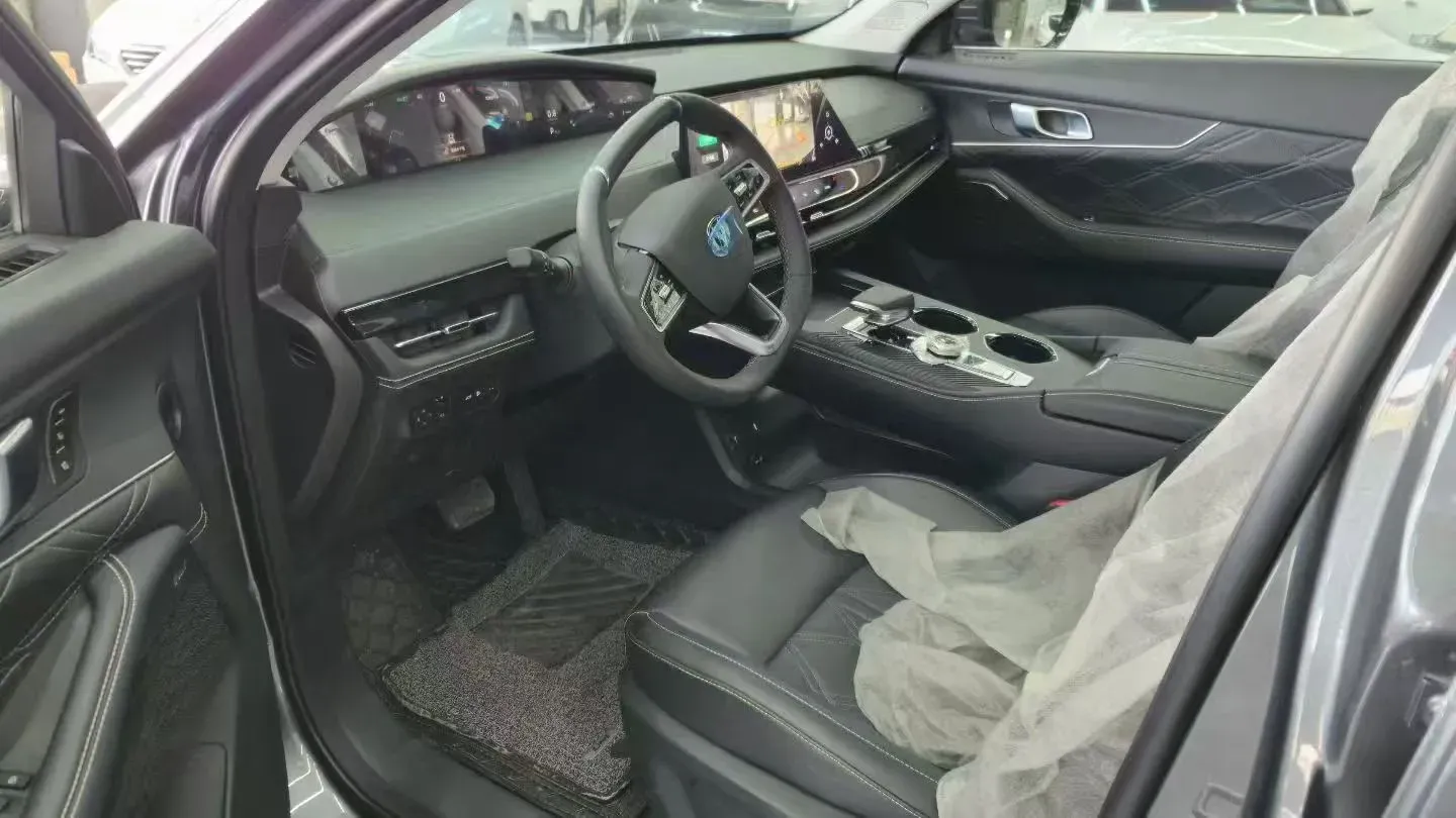 2024 ChangAn UNI-K 2.0T 233HP L4 8AT,autocango,china used car exporter,china ev exporter,chinese used car exporter,chinese used ev exporter