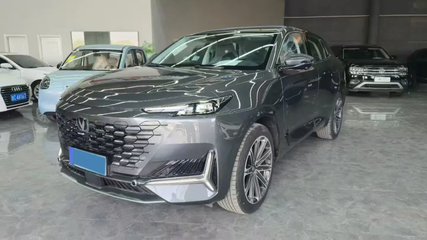 2024 ChangAn UNI-K 2.0T 233HP L4 8AT