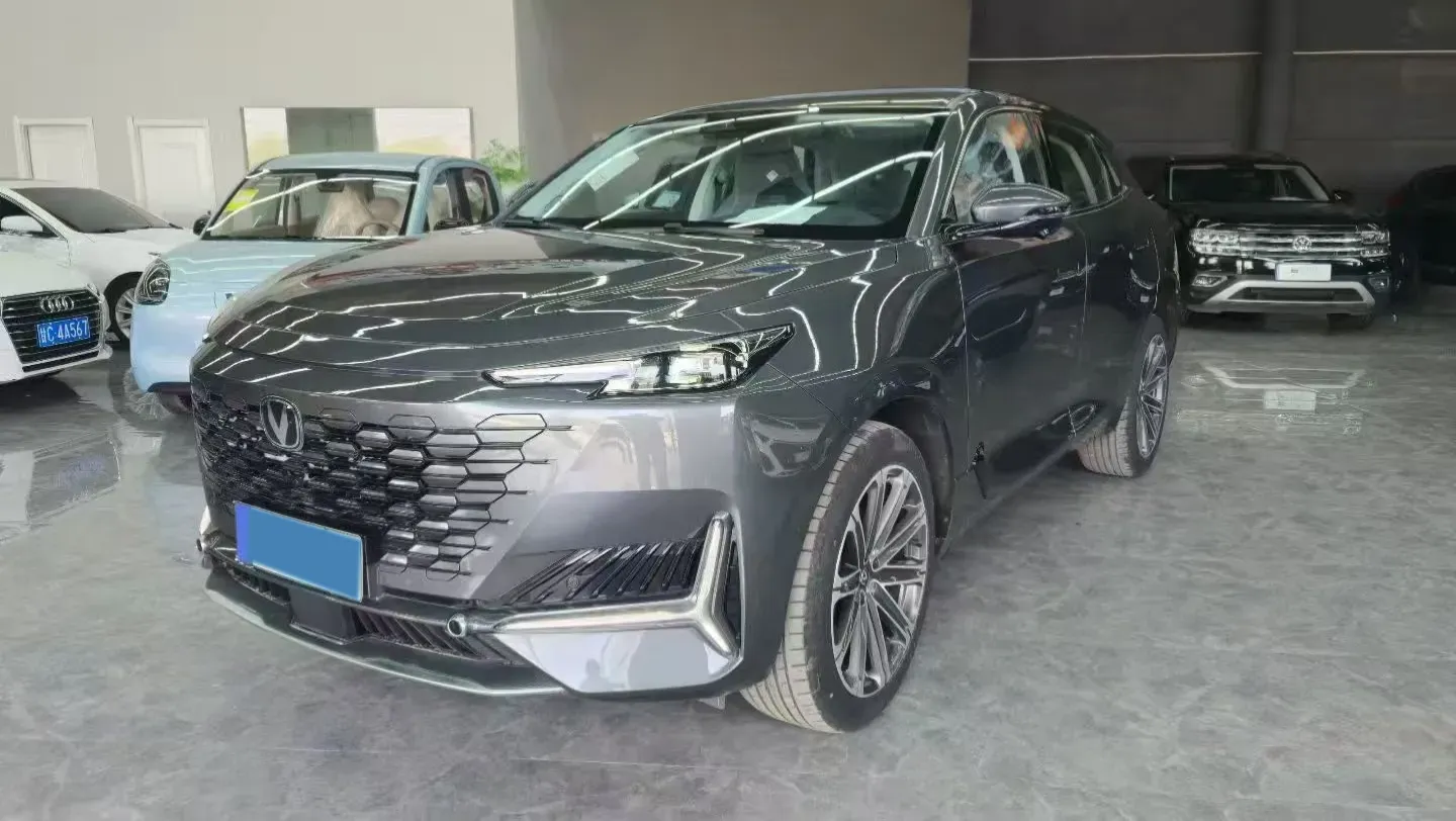 2024 ChangAn UNI-K 2.0T 233HP L4 8AT,autocango,china used car exporter,china ev exporter,chinese used car exporter,chinese used ev exporter