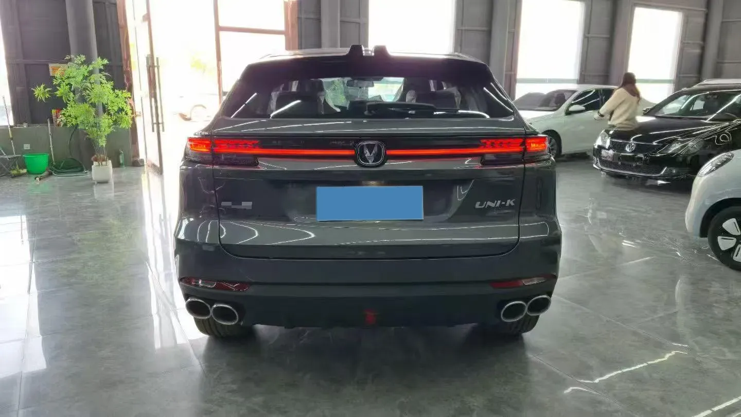 2024 ChangAn UNI-K 2.0T 233HP L4 8AT,autocango,china used car exporter,china ev exporter,chinese used car exporter,chinese used ev exporter