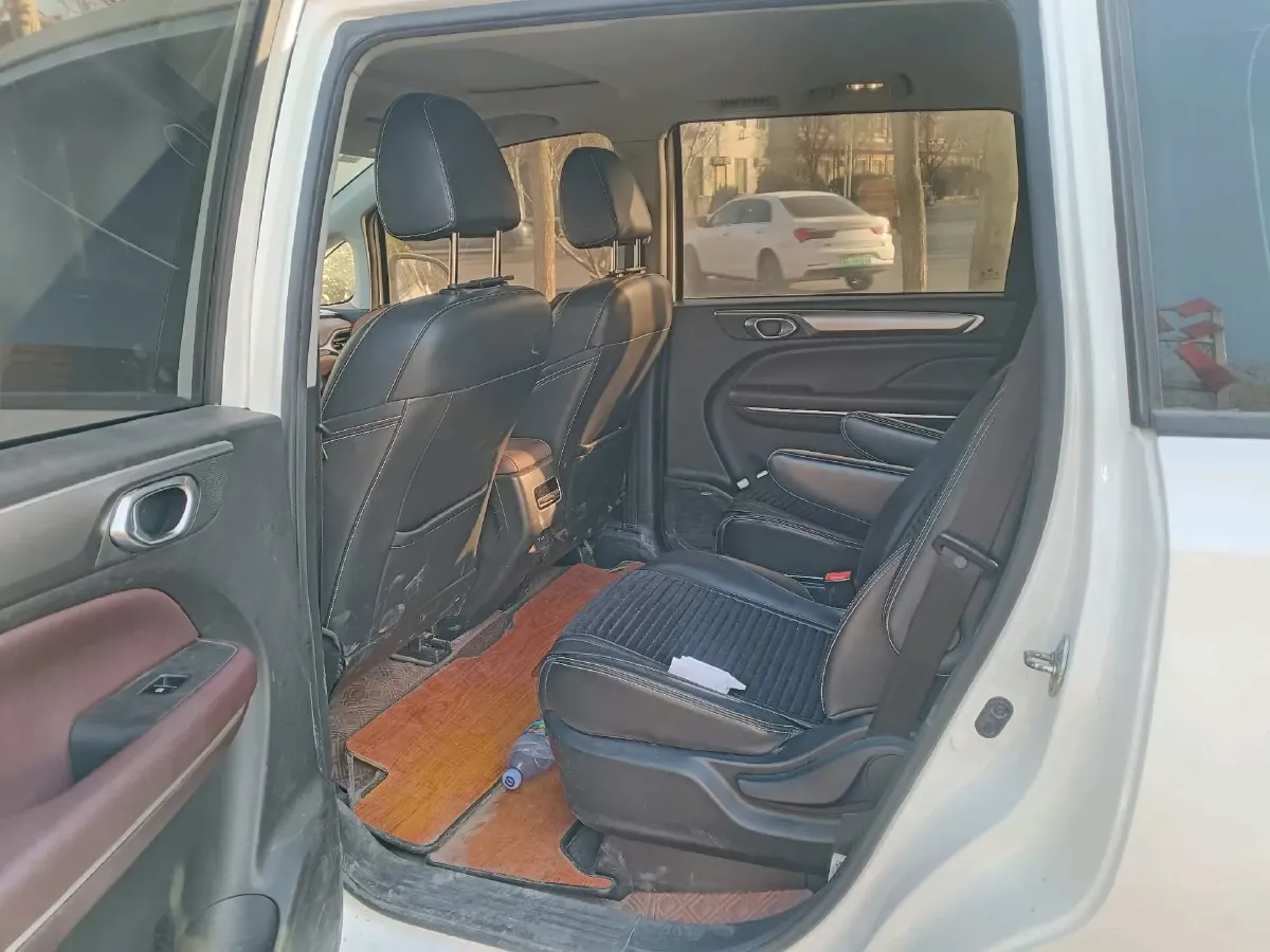 2021 GAC Trumpchi M6 1.5T 169HP L4 7DCT,autocango,china used car exporter,china ev exporter,chinese used car exporter,chinese used ev exporter