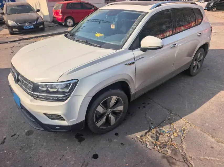 2021 Volkswagen Tharu 1.4T 150HP L4 7DCT 2021 Volkswagen Tharu 1.4T 150HP L4 7DCT