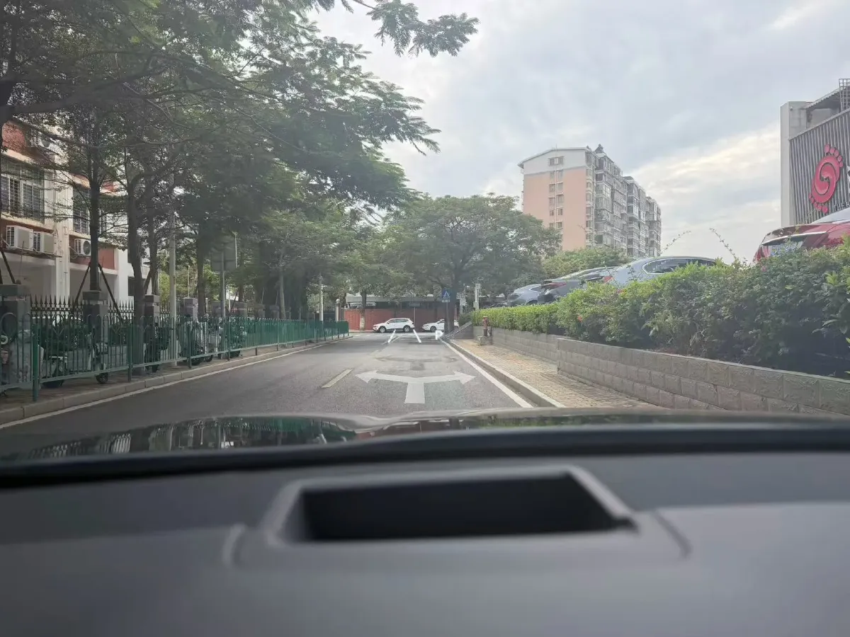 2023 AITO AITO M5 1.5T 152HP L4 REEV 40KWH,autocango,china used car exporter,china ev exporter,chinese used car exporter,chinese used ev exporter