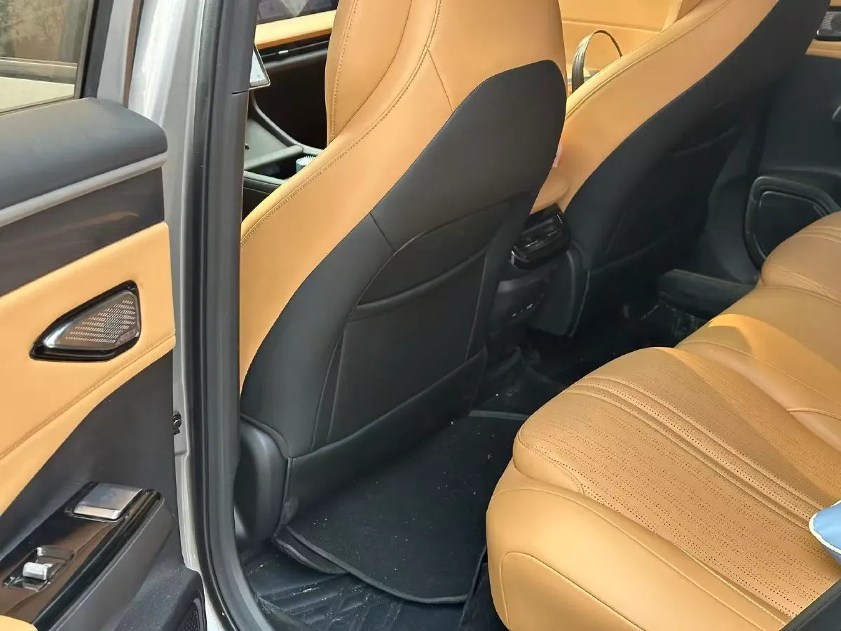 2023 Geely Galaxy L7 1.5T 163HP L4 3DHT PHEV 18.7KWH,autocango,china used car exporter,china ev exporter,chinese used car exporter,chinese used ev exporter