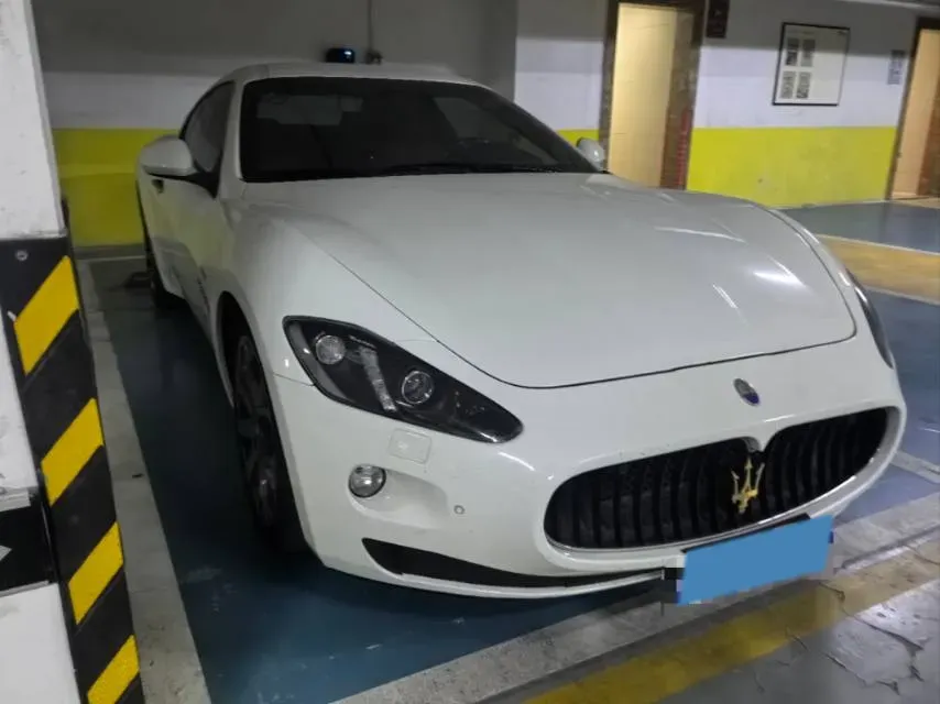 2007 Maserati GranTurismo 4.2L 405HP V8 6AT,autocango,china used car exporter,china ev exporter,chinese used car exporter,chinese used ev exporter