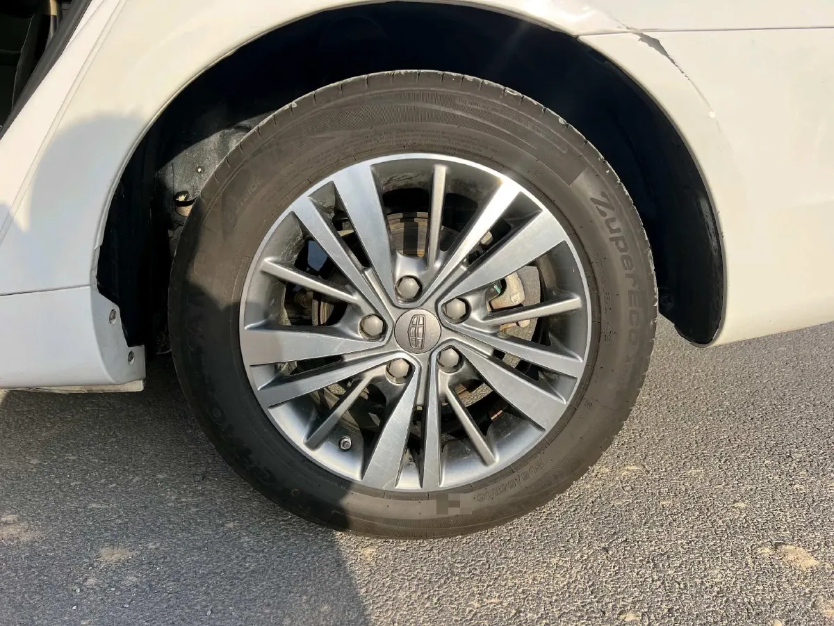 2018 Geely Emgrand 1.5L 109HP L4 5MT,autocango,china used car exporter,china ev exporter,chinese used car exporter,chinese used ev exporter