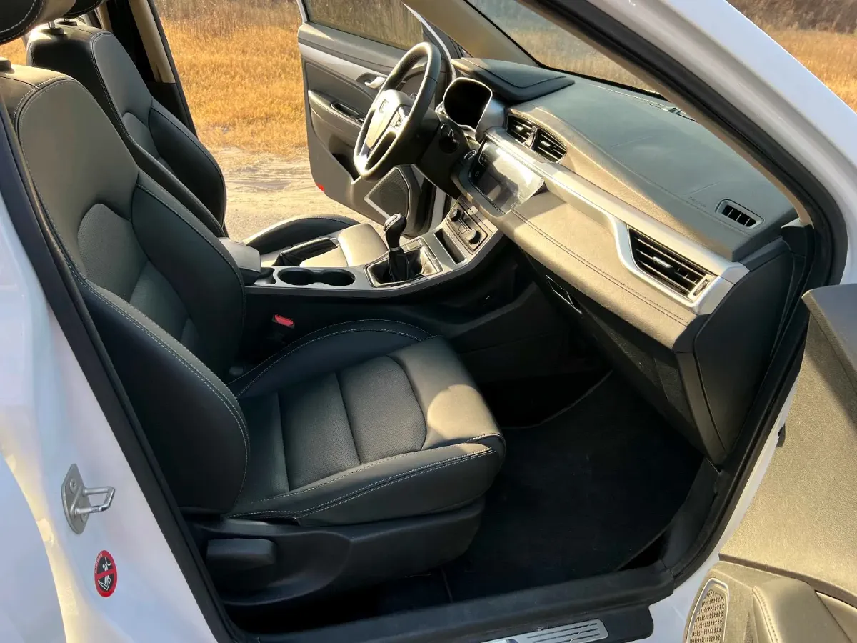 2018 Geely Emgrand 1.5L 109HP L4 5MT,autocango,china used car exporter,china ev exporter,chinese used car exporter,chinese used ev exporter