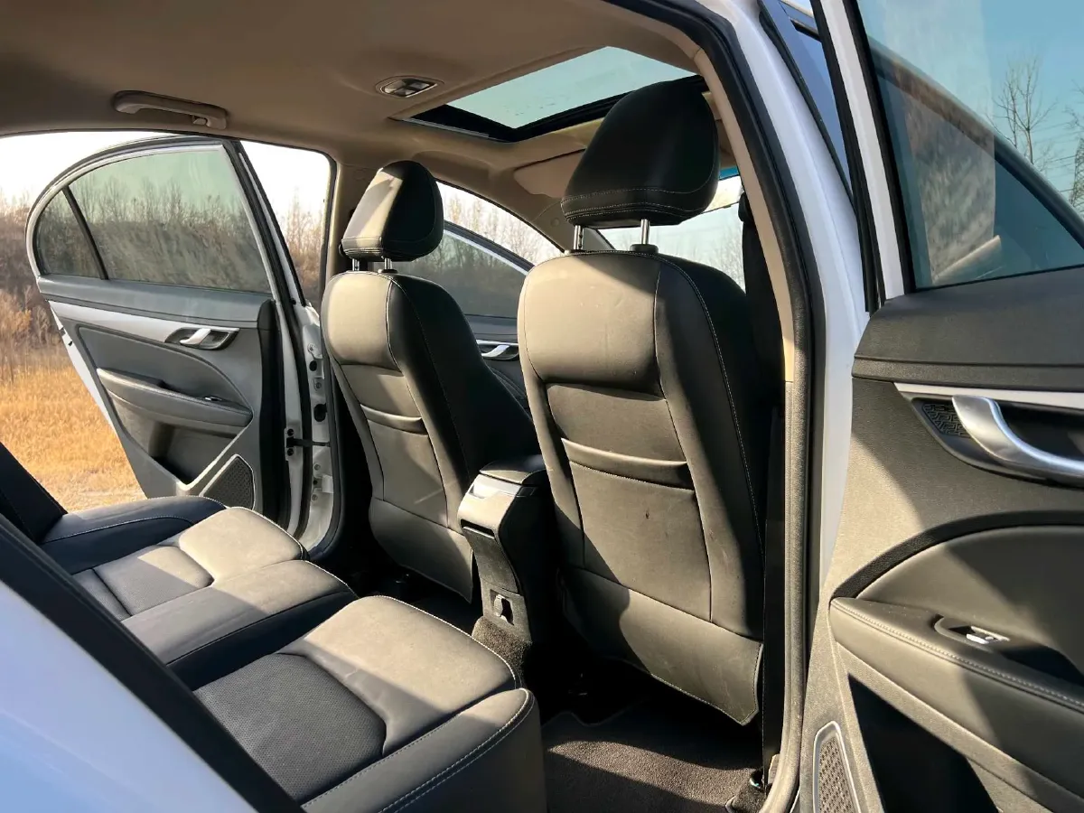 2018 Geely Emgrand 1.5L 109HP L4 5MT,autocango,china used car exporter,china ev exporter,chinese used car exporter,chinese used ev exporter