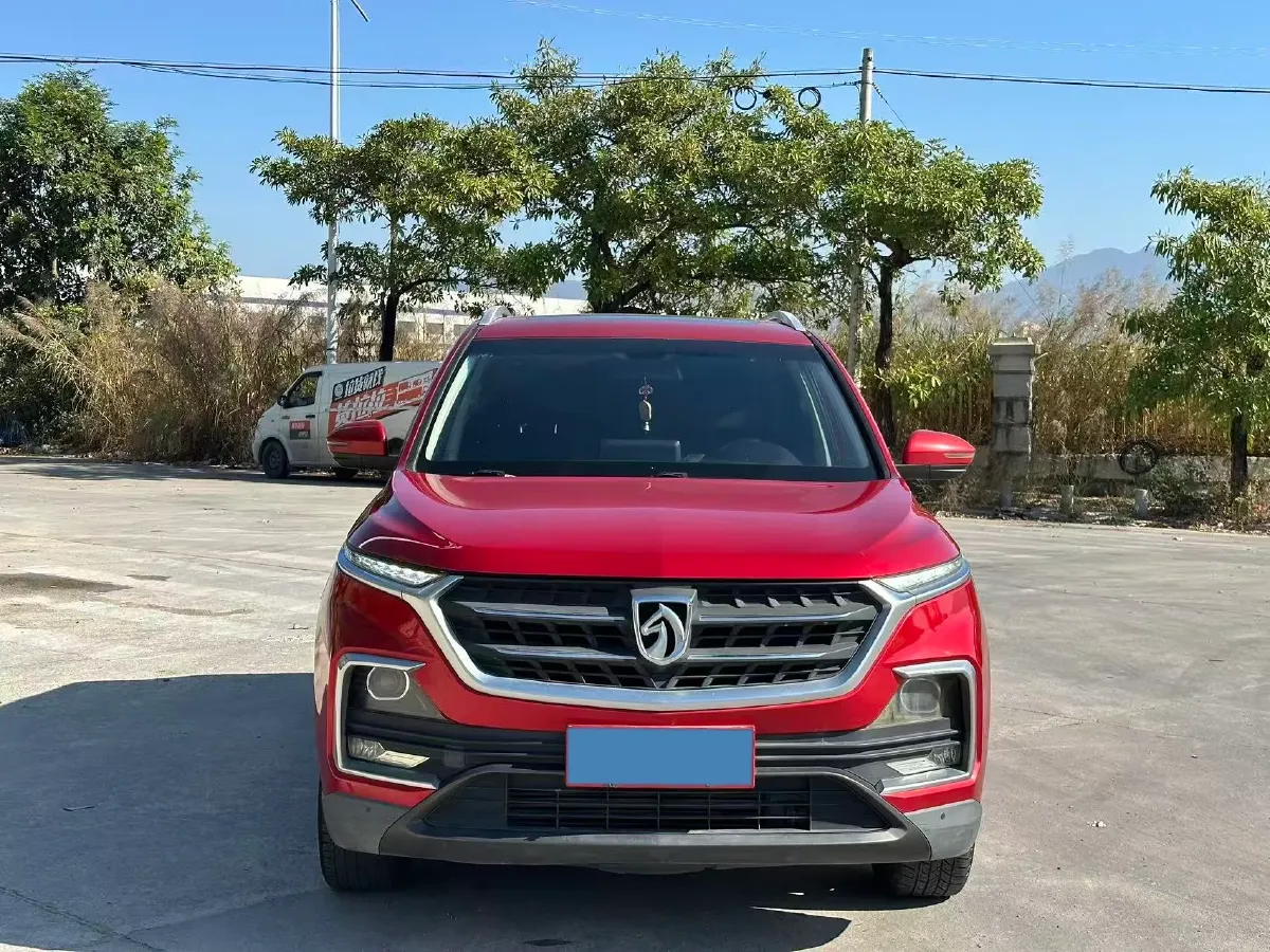 2018 BaoJun 530 1.5T 150HP L4 6DCT,autocango,china used car exporter,china ev exporter,chinese used car exporter,chinese used ev exporter