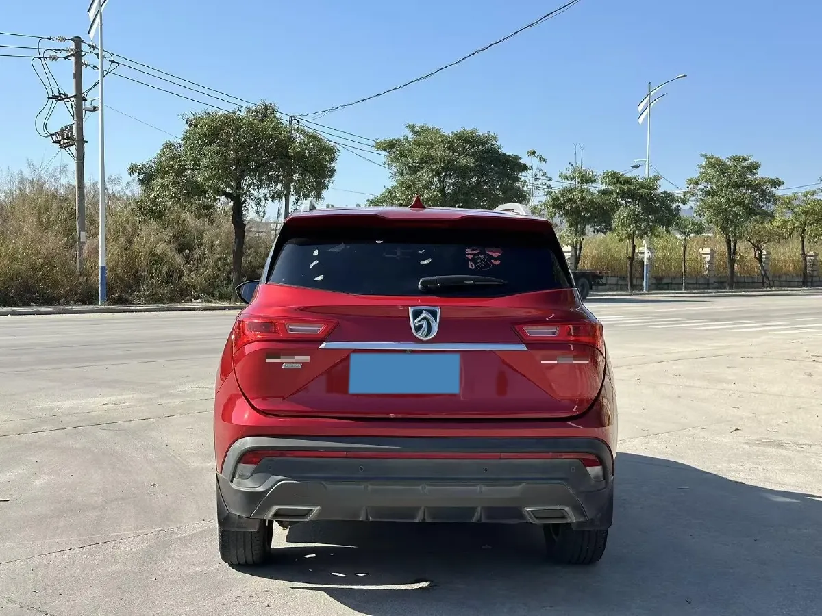 2018 BaoJun 530 1.5T 150HP L4 6DCT,autocango,china used car exporter,china ev exporter,chinese used car exporter,chinese used ev exporter