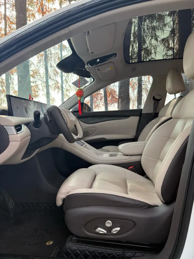 2023 IM LS6 BEV 71KWH,autocango,china used car exporter,china ev exporter,chinese used car exporter,chinese used ev exporter