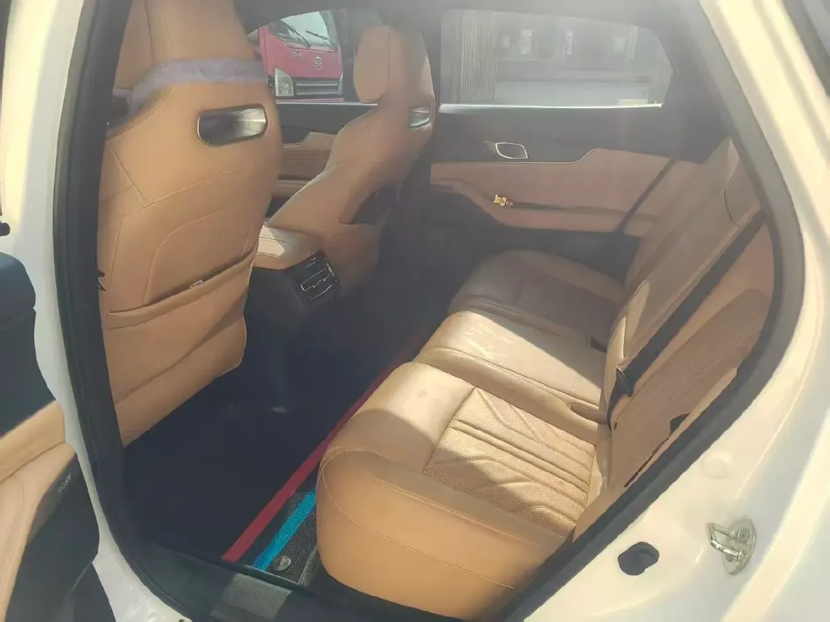 2024 ChangAn UNI-K 2.0T 233HP L4 8AT,autocango,china used car exporter,china ev exporter,chinese used car exporter,chinese used ev exporter