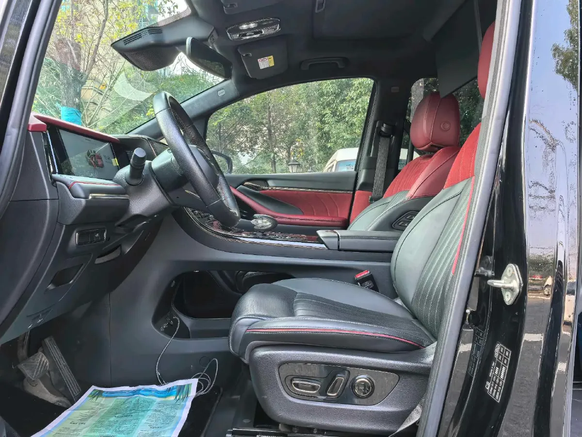 2024 GAC Trumpchi M8 2.0T 252HP L4 8AT,autocango,china used car exporter,china ev exporter,chinese used car exporter,chinese used ev exporter