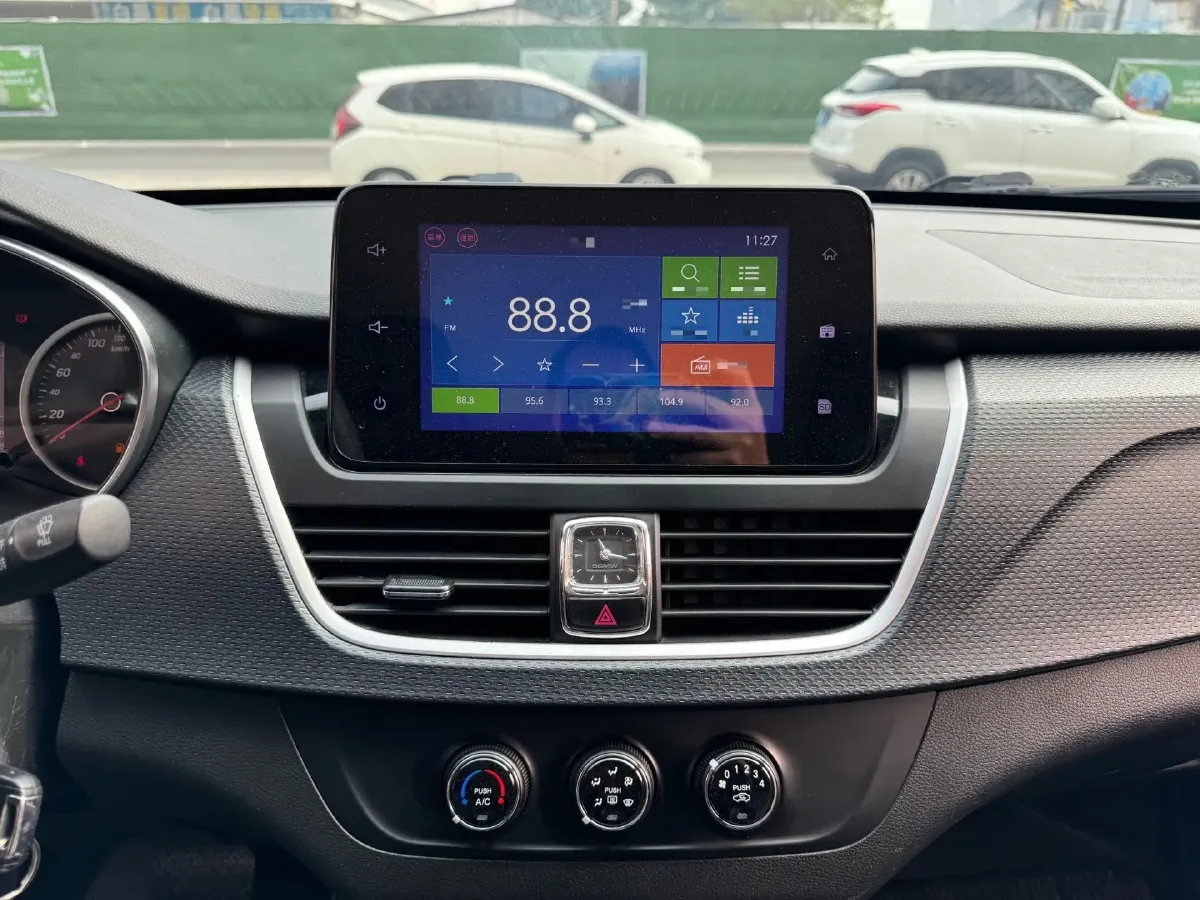 2019 BaoJun 730 1.5T 151HP L4 CVT,autocango,china used car exporter,china ev exporter,chinese used car exporter,chinese used ev exporter