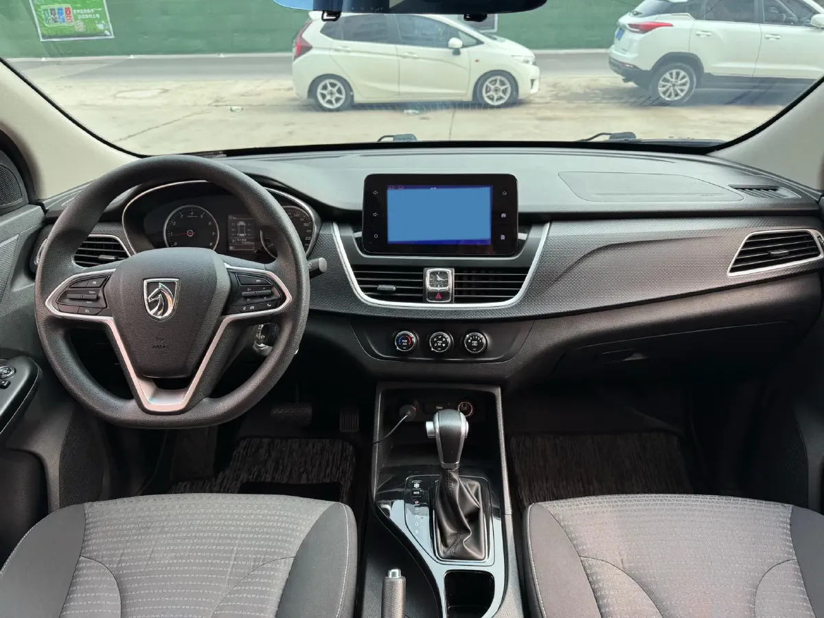 2019 BaoJun 730 1.5T 151HP L4 CVT,autocango,china used car exporter,china ev exporter,chinese used car exporter,chinese used ev exporter