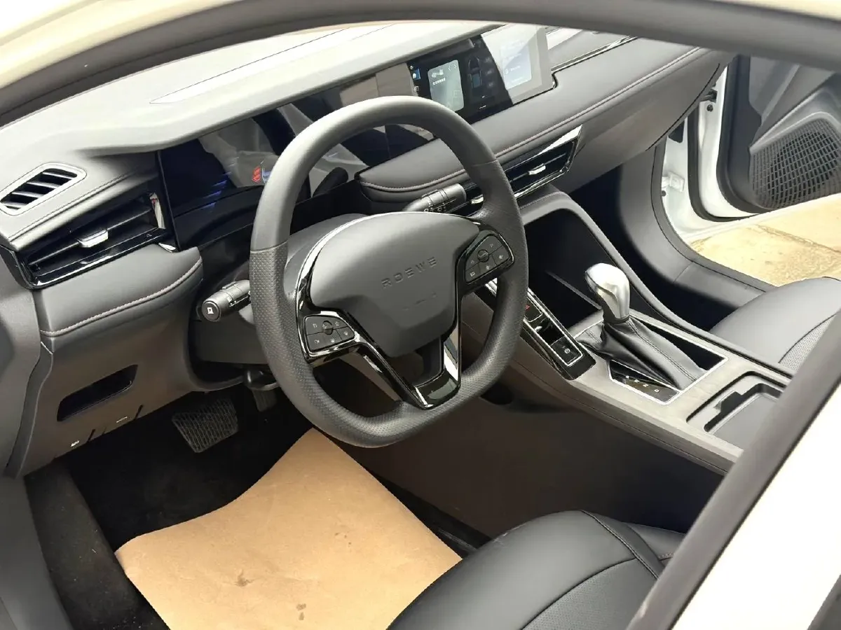 2026 Roewe i5 1.5L 129HP L4 CVT,autocango,china used car exporter,china ev exporter,chinese used car exporter,chinese used ev exporter