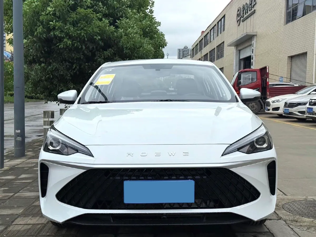 2026 Roewe i5 1.5L 129HP L4 CVT,autocango,china used car exporter,china ev exporter,chinese used car exporter,chinese used ev exporter