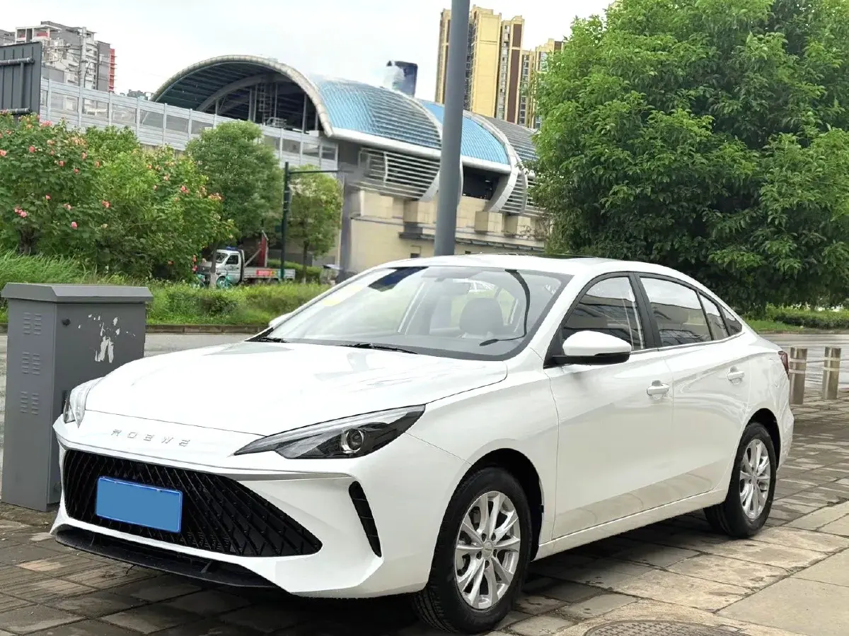 2026 Roewe i5 1.5L 129HP L4 CVT