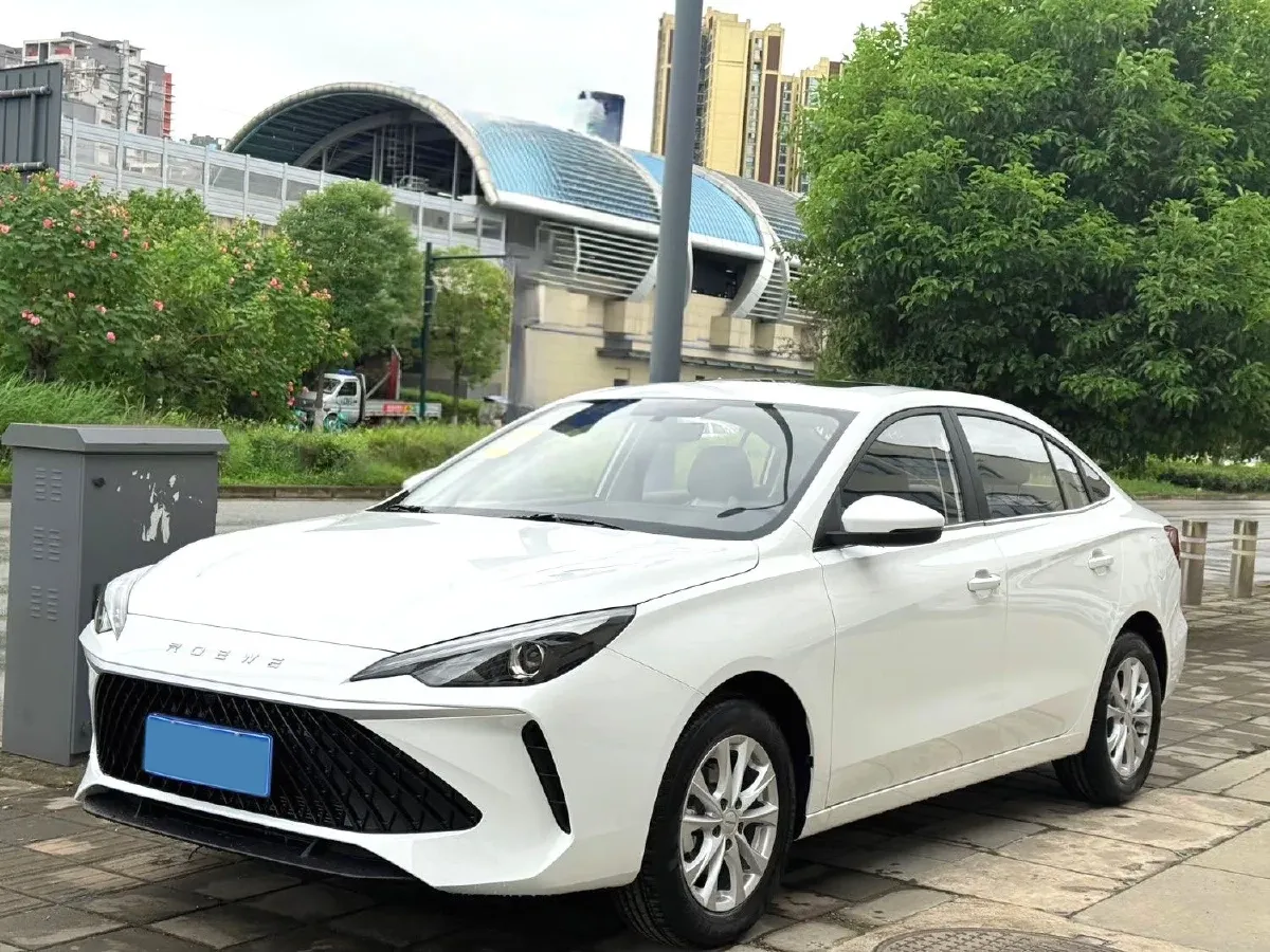 2026 Roewe i5 1.5L 129HP L4 CVT,autocango,china used car exporter,china ev exporter,chinese used car exporter,chinese used ev exporter