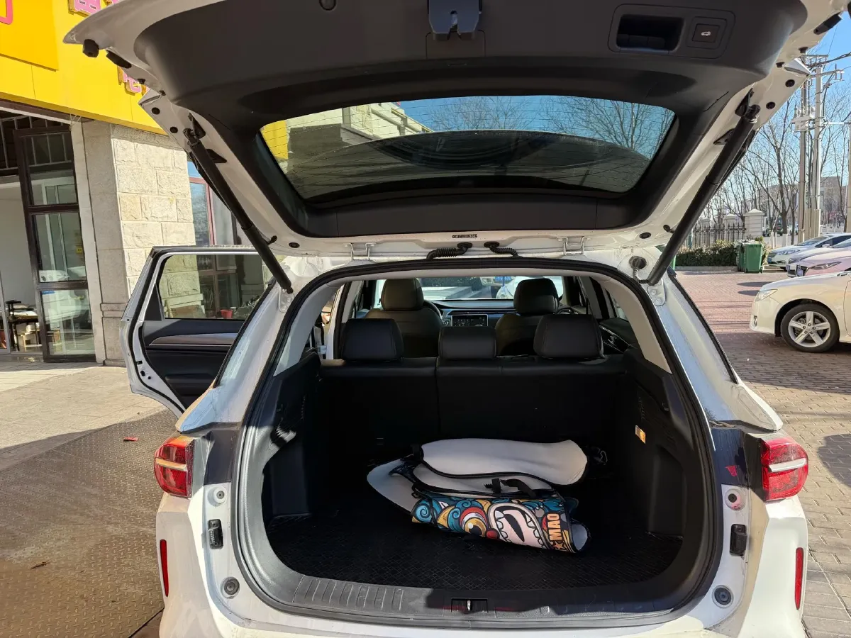 2022 GAC Trumpchi GS4 Plus 1.5T 169HP L4 6AT,autocango,china used car exporter,china ev exporter,chinese used car exporter,chinese used ev exporter