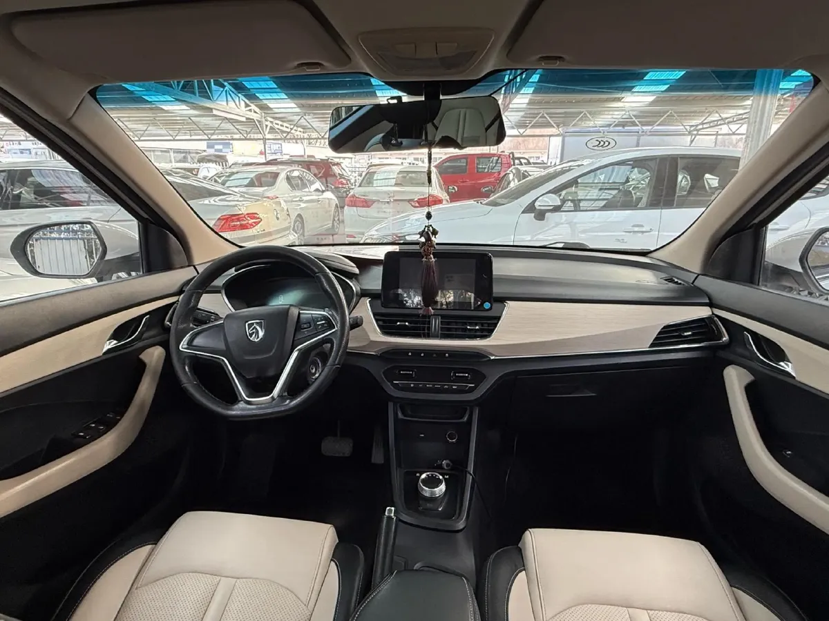 2018 BaoJun 360 1.5L 112HP L4 6MT,autocango,china used car exporter,china ev exporter,chinese used car exporter,chinese used ev exporter