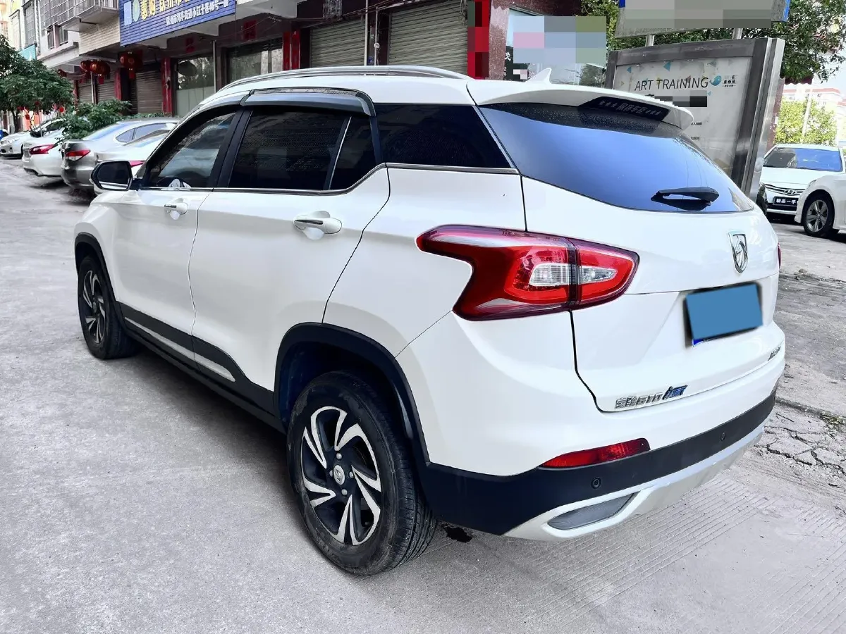 2017 BaoJun 310W 1.5L 105HP L4 6MT,autocango,china used car exporter,china ev exporter,chinese used car exporter,chinese used ev exporter