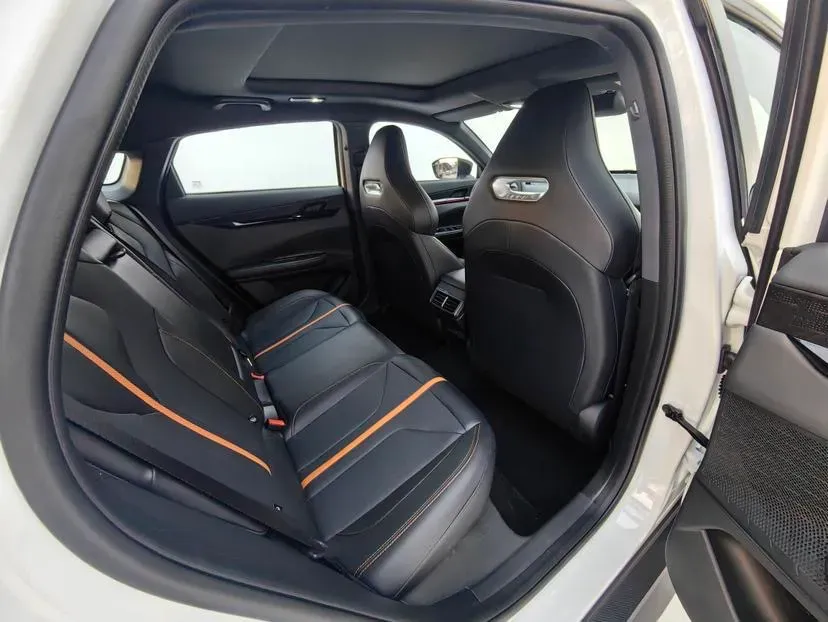 2024 ChangAn UNI-V 1.5T 188HP L4 7DCT,autocango,china used car exporter,china ev exporter,chinese used car exporter,chinese used ev exporter