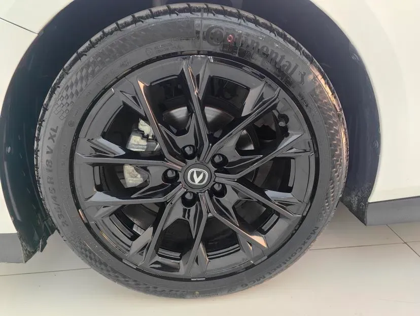 2024 ChangAn UNI-V 1.5T 188HP L4 7DCT,autocango,china used car exporter,china ev exporter,chinese used car exporter,chinese used ev exporter