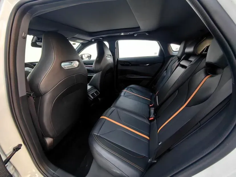 2024 ChangAn UNI-V 1.5T 188HP L4 7DCT,autocango,china used car exporter,china ev exporter,chinese used car exporter,chinese used ev exporter