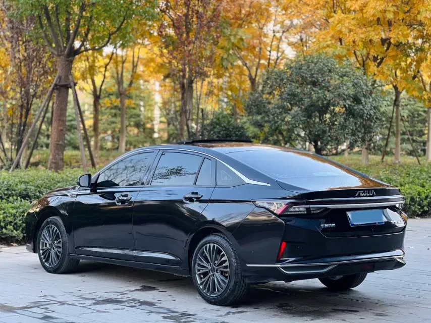 2022 ChangAn Oshan X7 Plus 1.5T 188HP L4 7DCT,autocango,china used car exporter,china ev exporter,chinese used car exporter,chinese used ev exporter