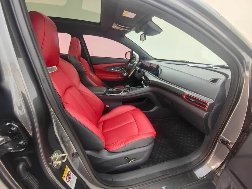 2020 ChangAn UNI-T 1.5T 180HP L4 7DCT,autocango,china used car exporter,china ev exporter,chinese used car exporter,chinese used ev exporter