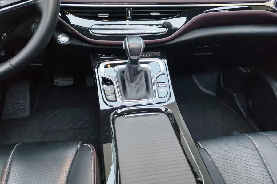 2023 GAC Trumpchi M6 1.5T 177HP L4 7DCT,autocango,china used car exporter,china ev exporter,chinese used car exporter,chinese used ev exporter