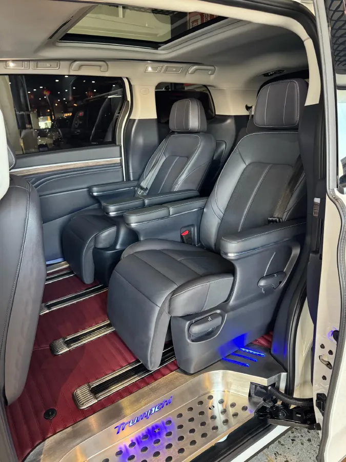 2021 GAC Trumpchi M8 2.0T 252HP L4 8AT,autocango,china used car exporter,china ev exporter,chinese used car exporter,chinese used ev exporter