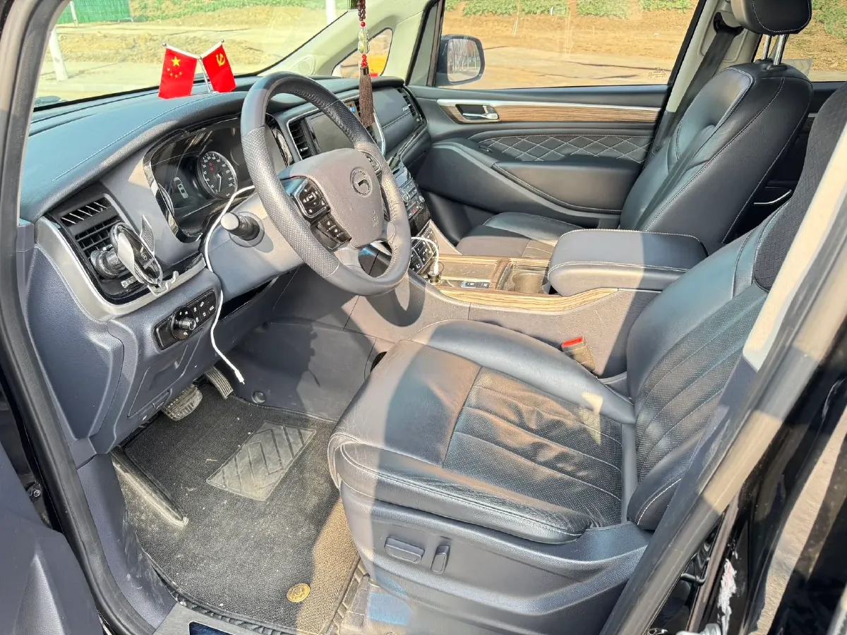 2021 GAC Trumpchi M8 2.0T 252HP L4 8AT,autocango,china used car exporter,china ev exporter,chinese used car exporter,chinese used ev exporter