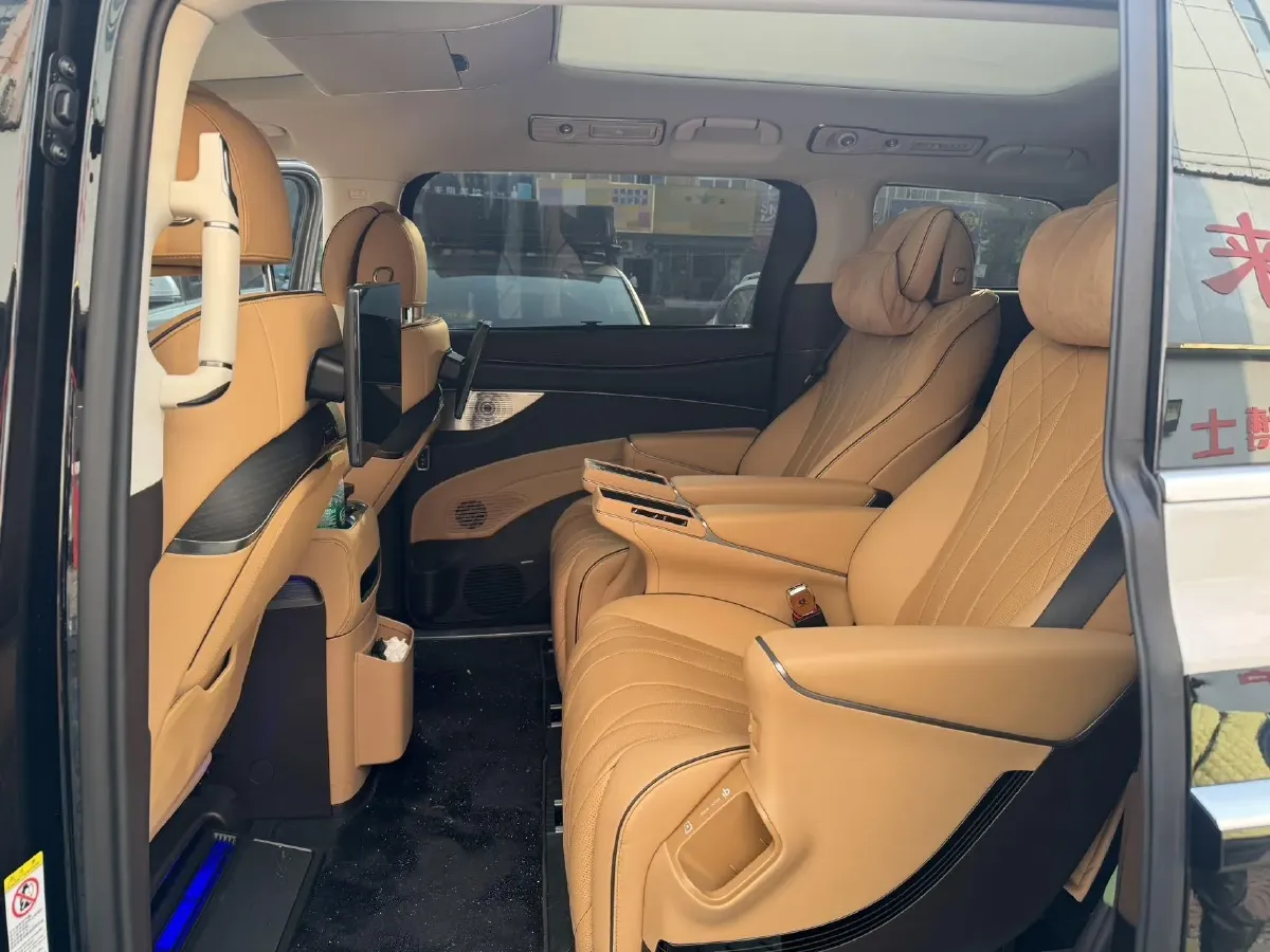 2024 Denza D9 1.5T 139HP L4 E-CVT PHEV 40KWH,autocango,china used car exporter,china ev exporter,chinese used car exporter,chinese used ev exporter