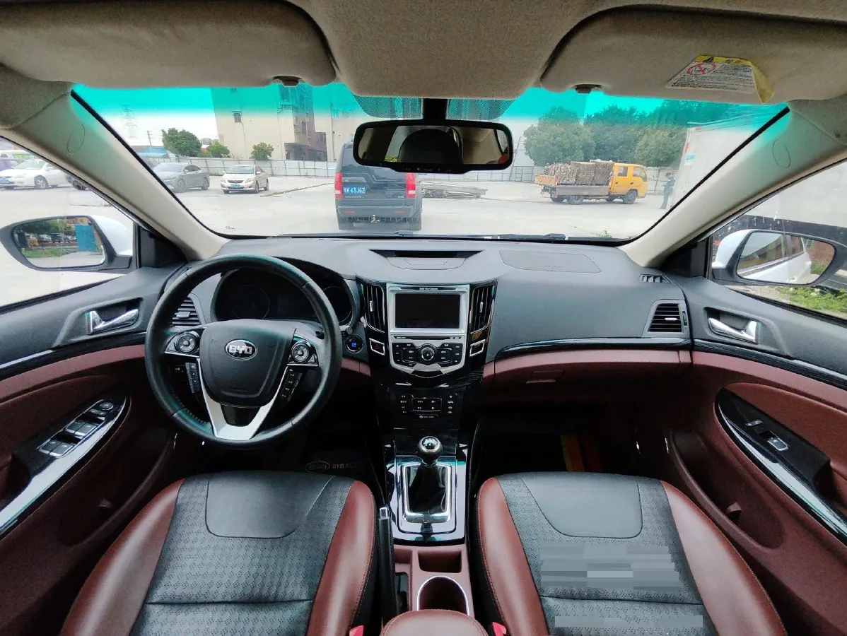 2016 BYD SuRui 1.5L 109HP L4 5MT,autocango,china used car exporter,china ev exporter,chinese used car exporter,chinese used ev exporter