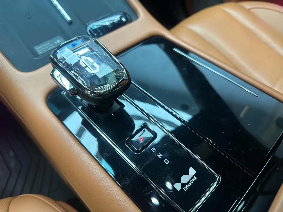 2024 AITO AITO M7 1.5T 152HP L4 REEV 42KWH,autocango,china used car exporter,china ev exporter,chinese used car exporter,chinese used ev exporter