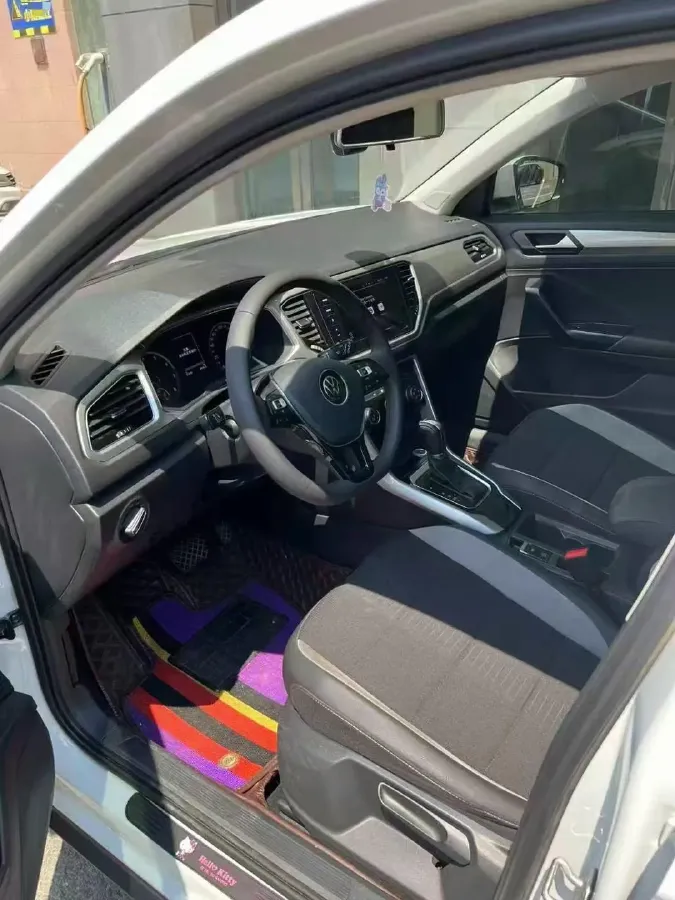 2022 Volkswagen T-Roc 1.4T 150HP L4 7DCT,autocango,china used car exporter,china ev exporter,chinese used car exporter,chinese used ev exporter