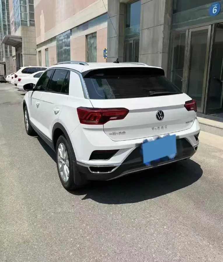 2022 Volkswagen T-Roc 1.4T 150HP L4 7DCT,autocango,china used car exporter,china ev exporter,chinese used car exporter,chinese used ev exporter