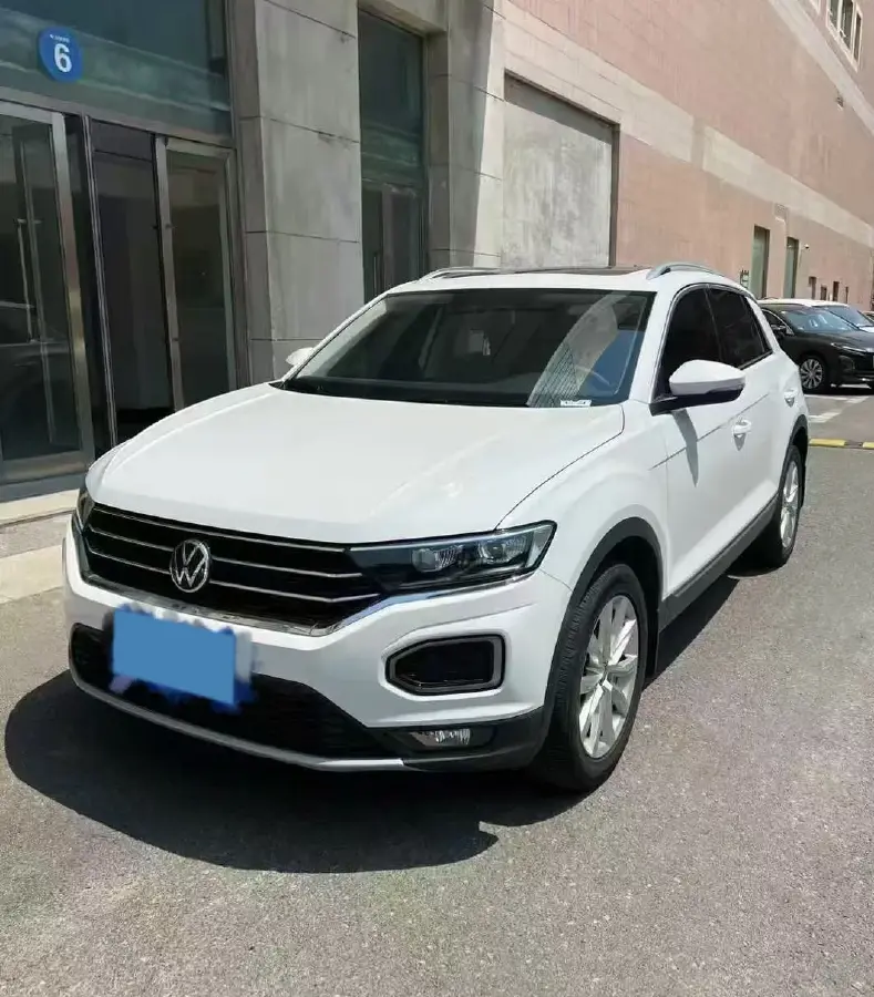 2022 Volkswagen T-Roc 1.4T 150HP L4 7DCT