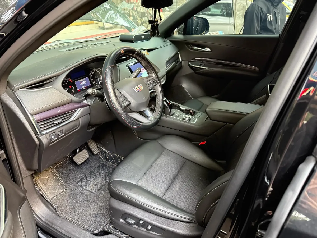 2021 Cadillac XT4 2.0T 237HP L4 9AT,autocango,china used car exporter,china ev exporter,chinese used car exporter,chinese used ev exporter