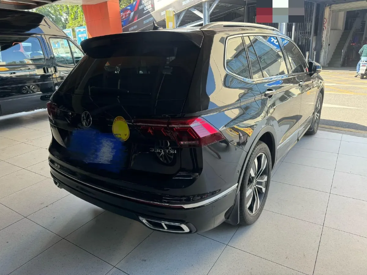 2024 Volkswagen Tiguan L 2.0T 186HP L4 7DCT,autocango,china used car exporter,china ev exporter,chinese used car exporter,chinese used ev exporter