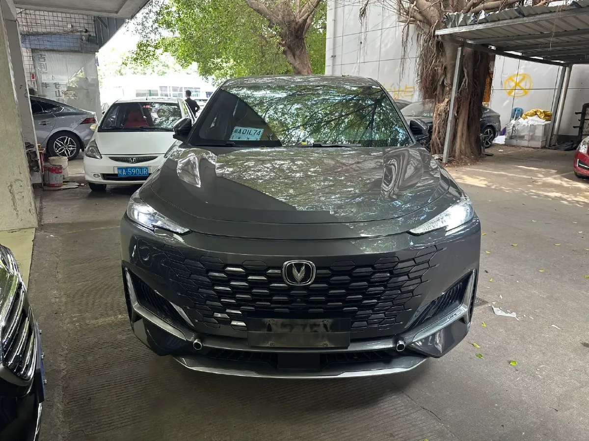 2021 ChangAn UNI-K 2.0T 233HP L4 8AT,autocango,china used car exporter,china ev exporter,chinese used car exporter,chinese used ev exporter