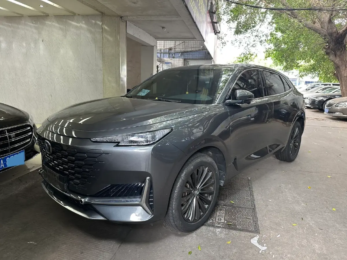 2021 ChangAn UNI-K 2.0T 233HP L4 8AT