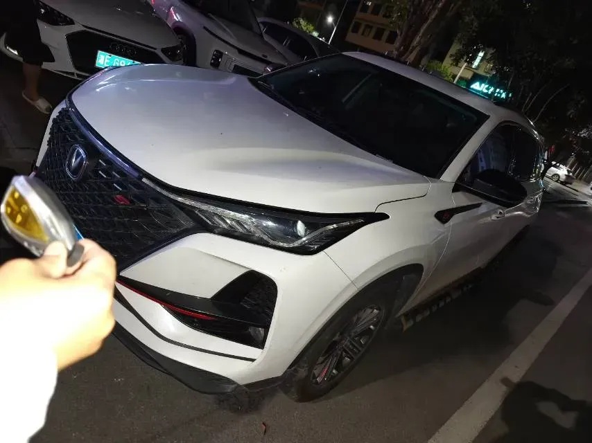 2021 ChangAn CS75 Plus 1.5T 178HP L4 6AT,autocango,china used car exporter,china ev exporter,chinese used car exporter,chinese used ev exporter
